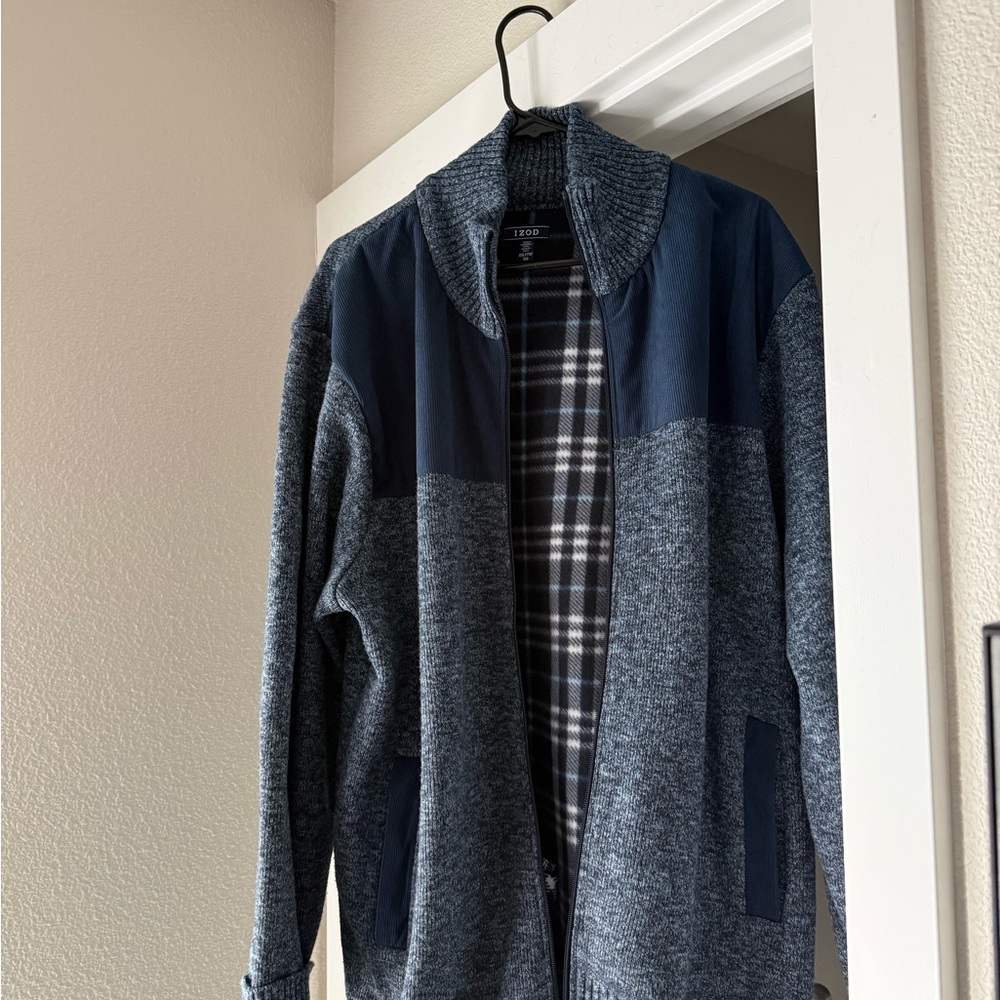 IZOD Men's Navy and Gray Zip-Up Sweater - Picture 5 of 5